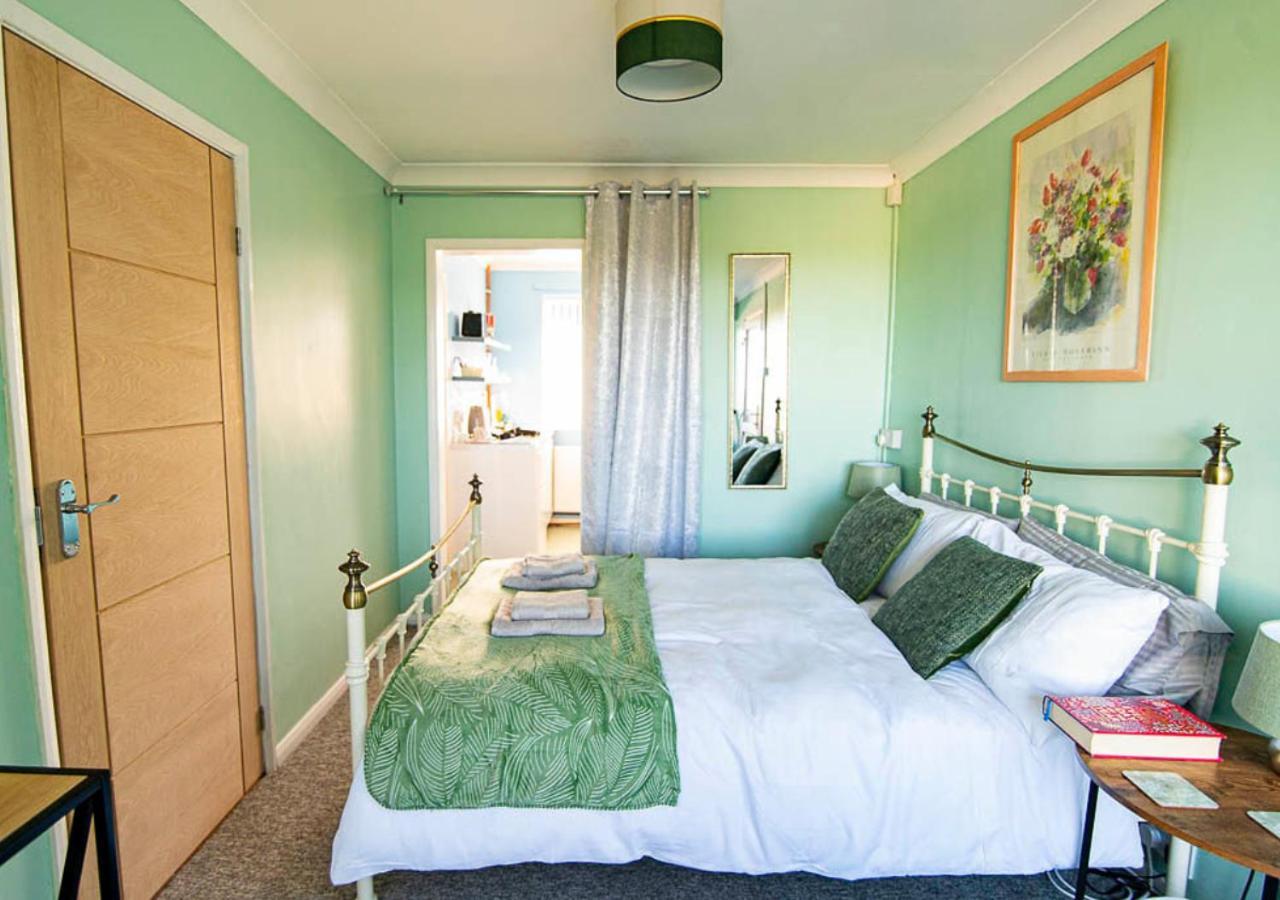 Апартаменты Broadstairs, Bays & Golf - Sleeps 2 Экстерьер фото